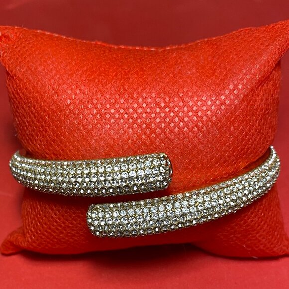 Elegant Michael Kors Pave Gold Tone Hinged Bracelet - Picture 1 of 5
